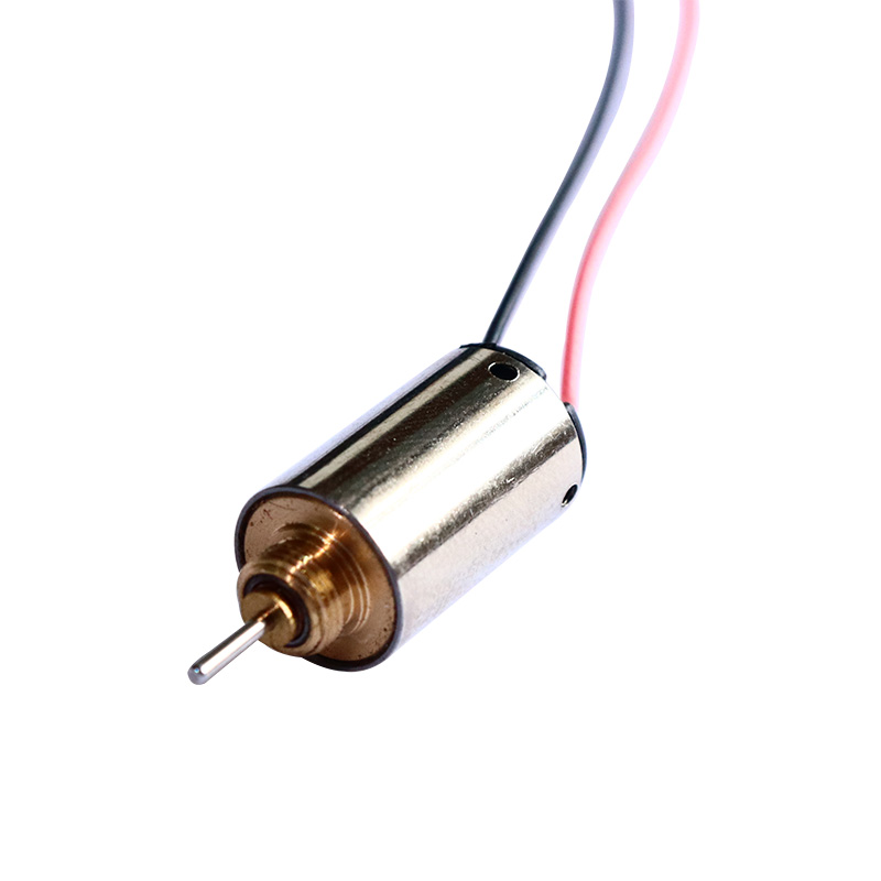 Cad iad na príomhbhuntáistí a bhaineann leis an mótair DC Scuab Miotal 10mm?
